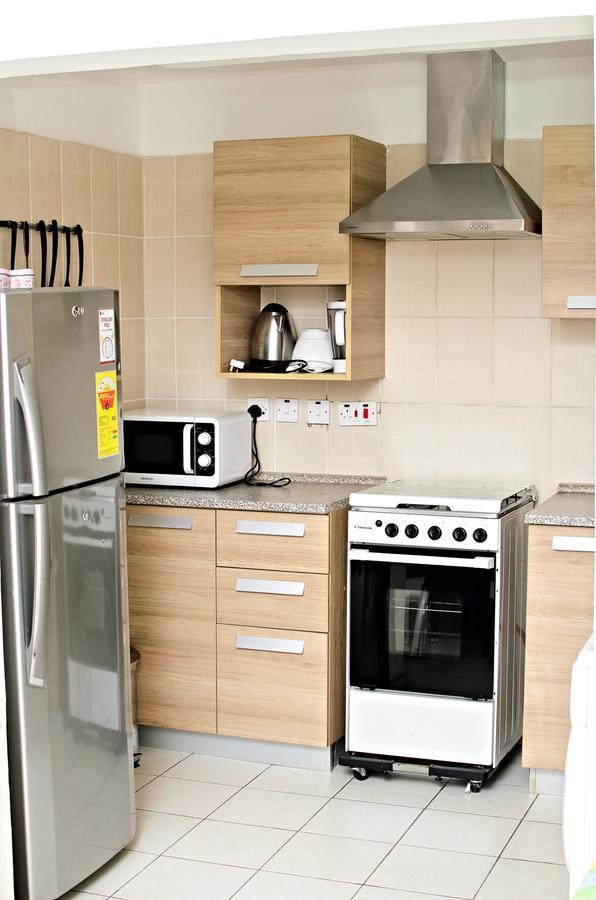Regimanuel Apartments - Kwabenya Аккра Экстерьер фото